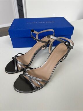 Stuart Weitzman gunmetal gray silver leather open toe strappy sandals heels 8.5